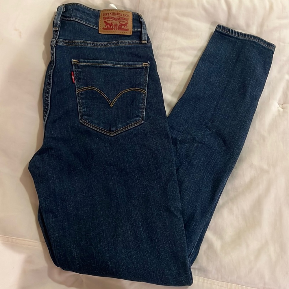 Levi’s 721 high rise skinny jeans